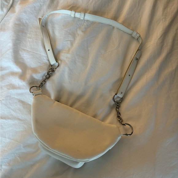 Fanny pack from UO - Picture 4 of 8